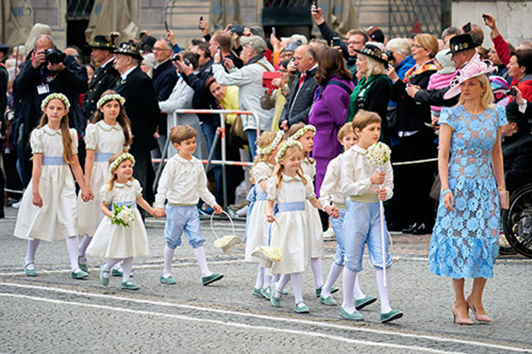 Kimse bu kadar heyecanlanmasını beklemiyordu: Gelin, nikahın ortasında bayıldı