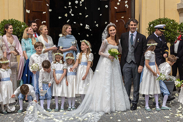 Kimse bu kadar heyecanlanmasını beklemiyordu: Gelin, nikahın ortasında bayıldı