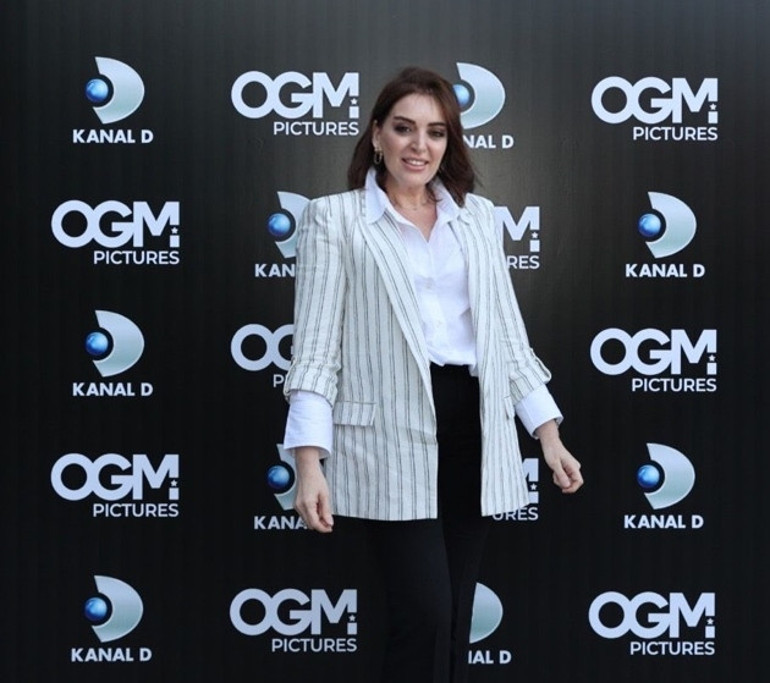 Camdaki Kız ekibi final yemeğinde bir araya geldi