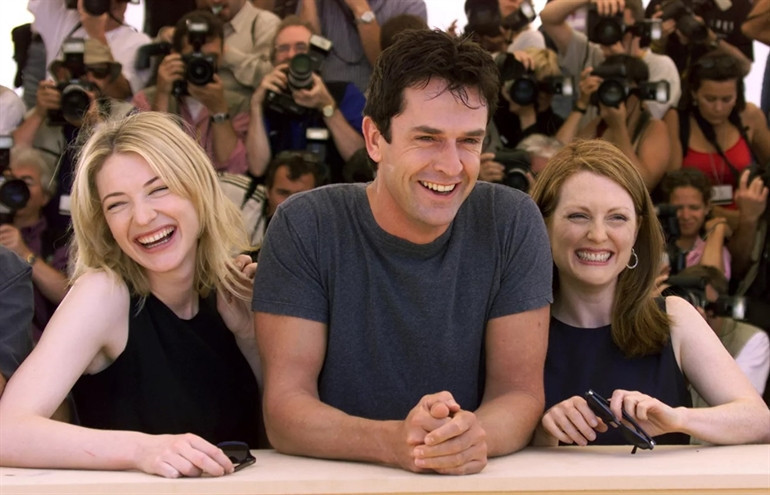 Kırmızı halının kraliçesini bir zamanlar ite kaka her yerini morartmışlar