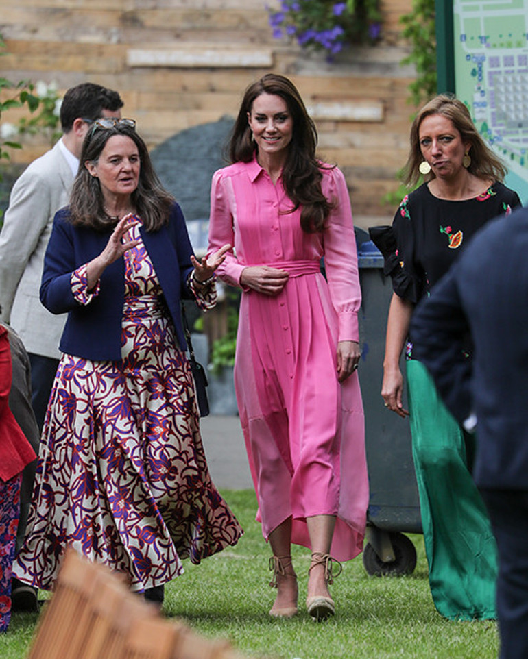 Ne Kayınpederine karşı gelmek mi Kate yapmaz öyle şey