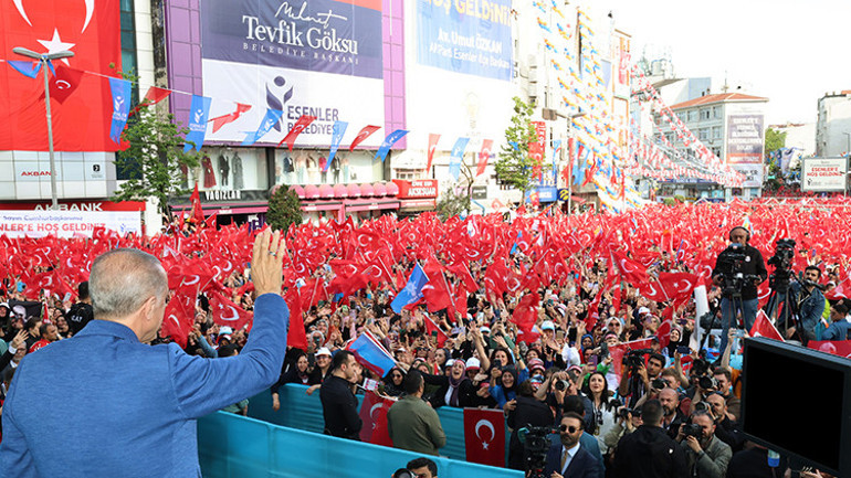 Böyle siyaset olmaz Cumhurbaşkanı Erdoğandan İmamoğluna tepki: Pazarcıyla kavga edilir mi