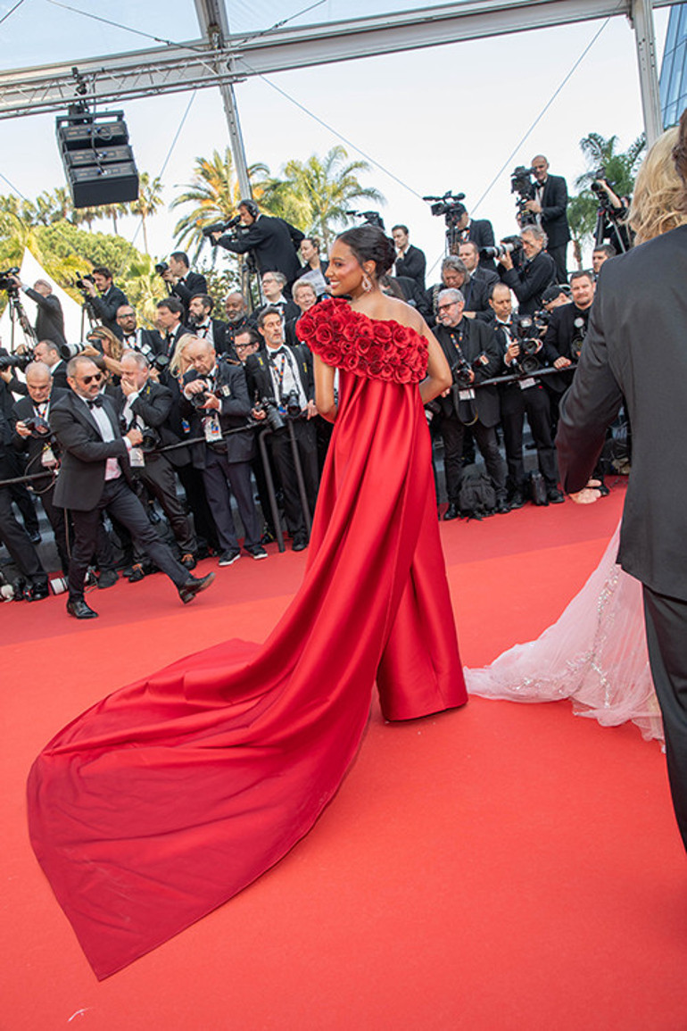 Sinema festivali sanmıştık ama, asıl filmi burada çektiler