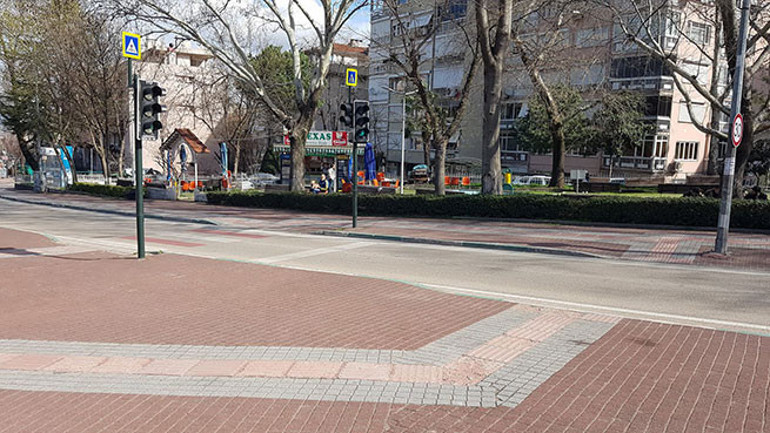 Yalan taşları masalları