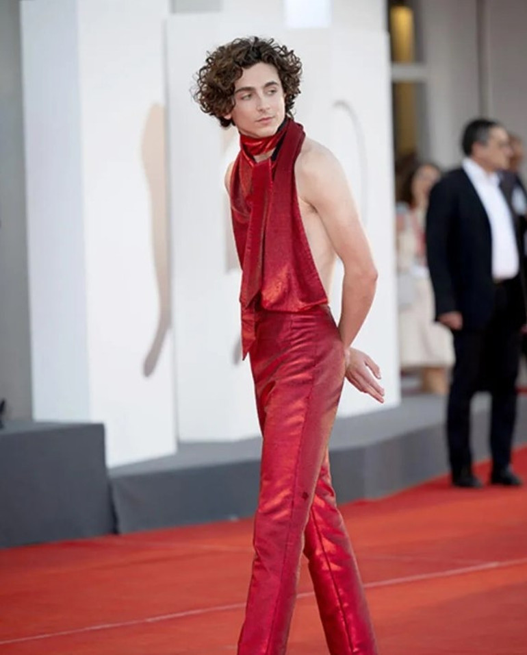 Kylie Jenner ve Timothée Chalamet aşkıyla ilgili iddialar doludizgin: Onlar da meşhur “araba” taktiğini kullanıyor