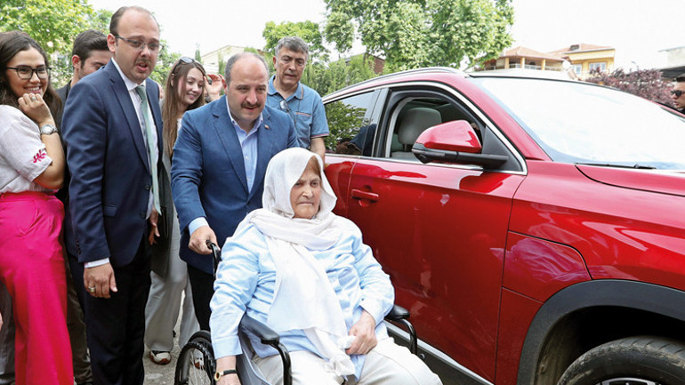 Seçimin bastonlu kahramanları