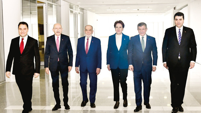 Cahilsin, çağdışısın, nobransın bencilsin, küstahsın, kibirlisin