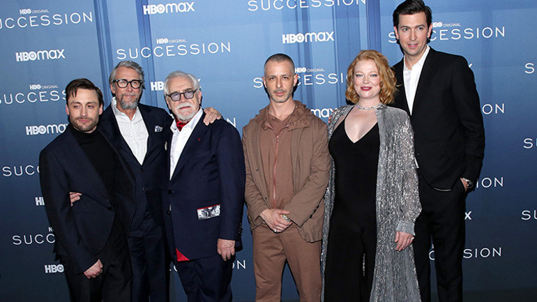 Succession’ın yıldızı Sarah Snook, dizi final yaptıktan hemen sonra anne oldu
