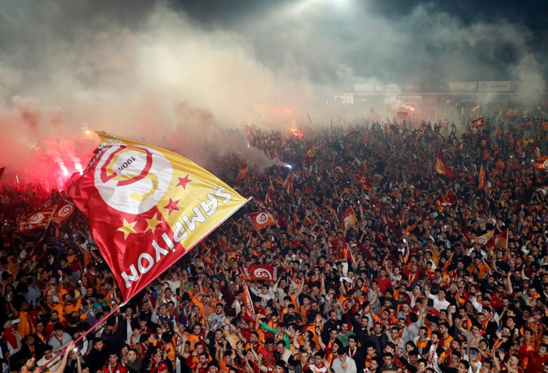 Şampiyon Galatasaray Avrupada da zirvede Fenerbahçe ile fark açılıyor... Süper Ligin Real Madridi