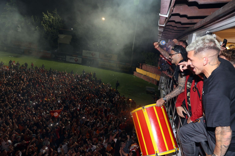 Şampiyon Galatasaray Avrupada da zirvede Fenerbahçe ile fark açılıyor... Süper Ligin Real Madridi