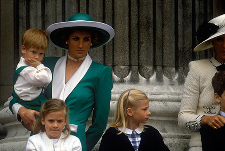 Geçmişi hatırlayınca aklına hep o soru geliyor: Bunu bize nasıl yapabildin anne