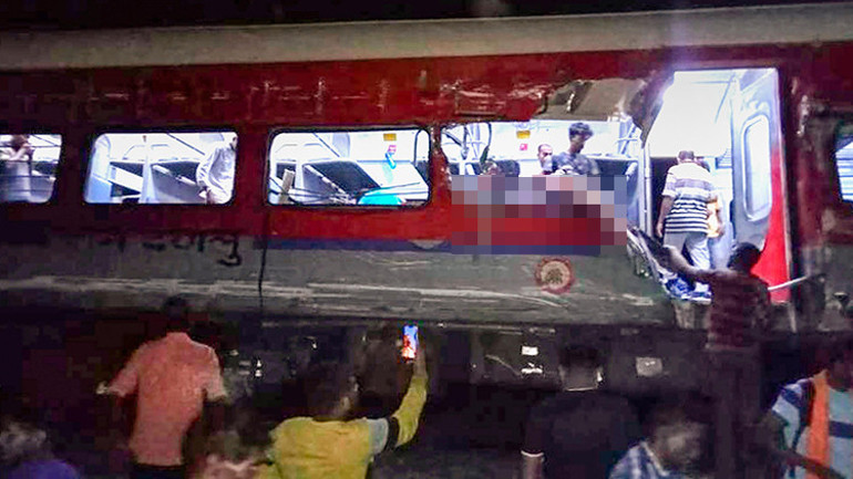 Hindistan’da feci kaza İki tren çarpıştı: 207 ölü, 850den fazla yaralı var