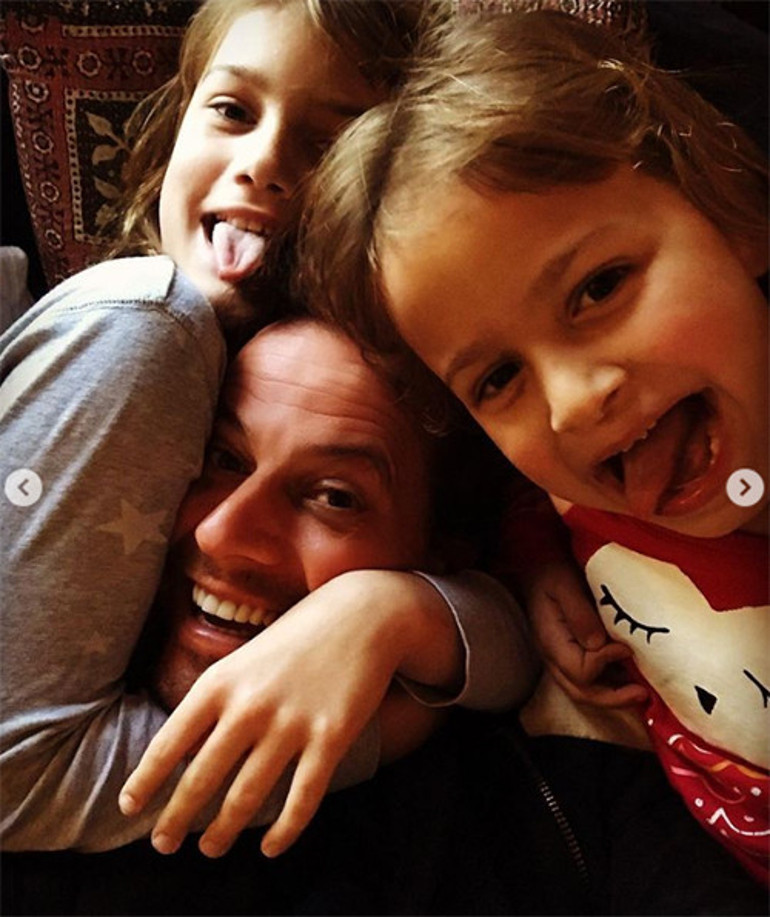 Ünlü oyuncuya şok: 13 yaşındaki kızı, hakkında uzaklaştırma kararı talep etti