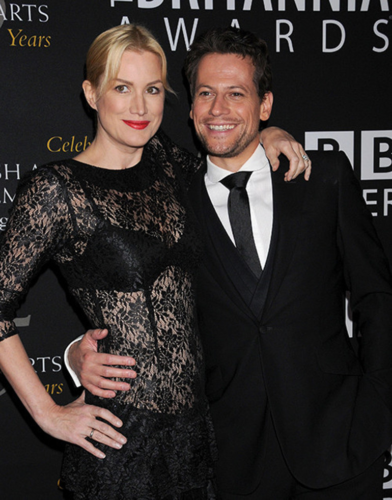 Ünlü oyuncuya şok: 13 yaşındaki kızı, hakkında uzaklaştırma kararı talep etti