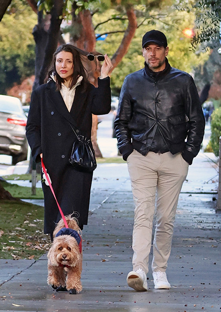 Ünlü oyuncuya şok: 13 yaşındaki kızı, hakkında uzaklaştırma kararı talep etti