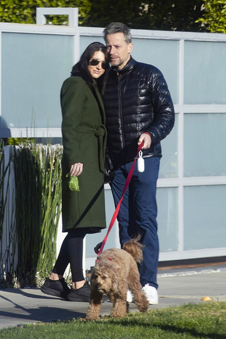 Ünlü oyuncuya şok: 13 yaşındaki kızı, hakkında uzaklaştırma kararı talep etti