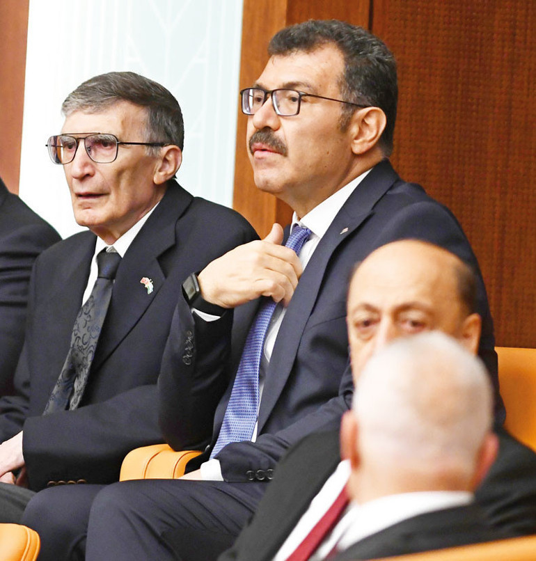 Türkiye Yüzyılı yemini... Cumhurbaşkanı Erdoğan resmen başladı