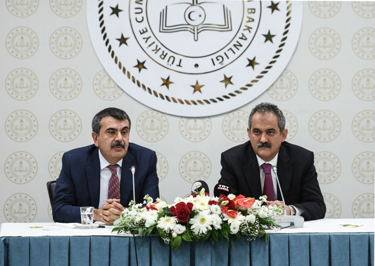 Yusuf Tekin görevi devraldı