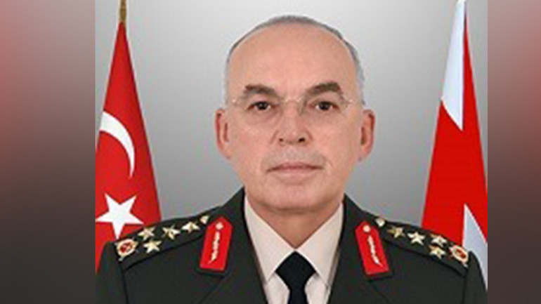 Milli savunmada nöbet değişimi Hulusi Akar görevi Yaşar Güler’e devretti