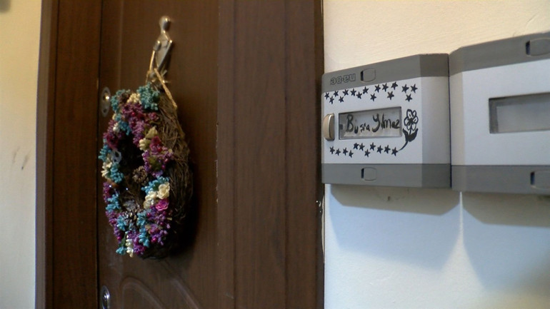 Ataşehirde korkunç olay Çilem Büşra Yılmaz evinde ölü bulundu... 3 gün önce kolu kırıldığı için şikayetçi olmuş