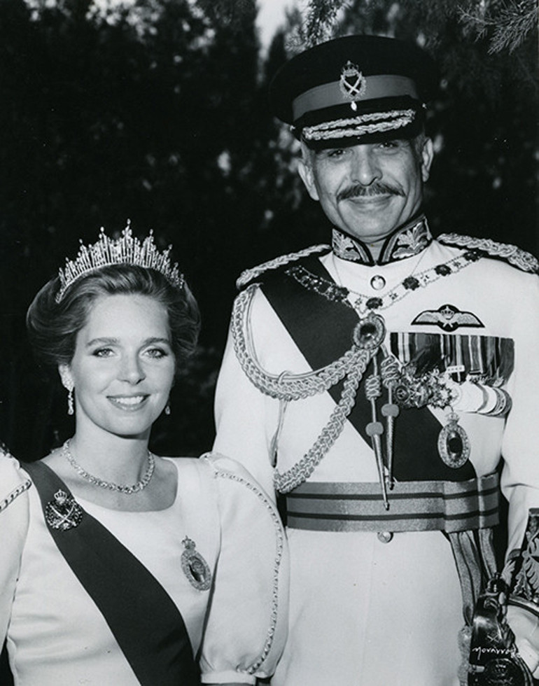 Bir evlenince bir de boşanınca hayatı tamamen değişti: O gün bütün gözler Hüseyinin ışığını aradı