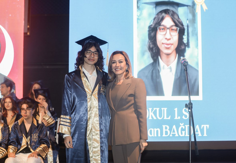 Ata Koleji’nde 65inci Dönem mezuniyet coşkusu