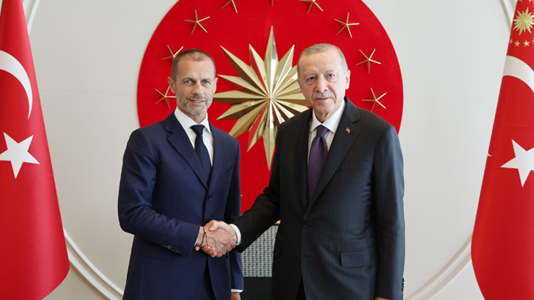 Cumhurbaşkanı Erdoğan, UEFA Başkanı ve FIFA Başkanı ile görüştü