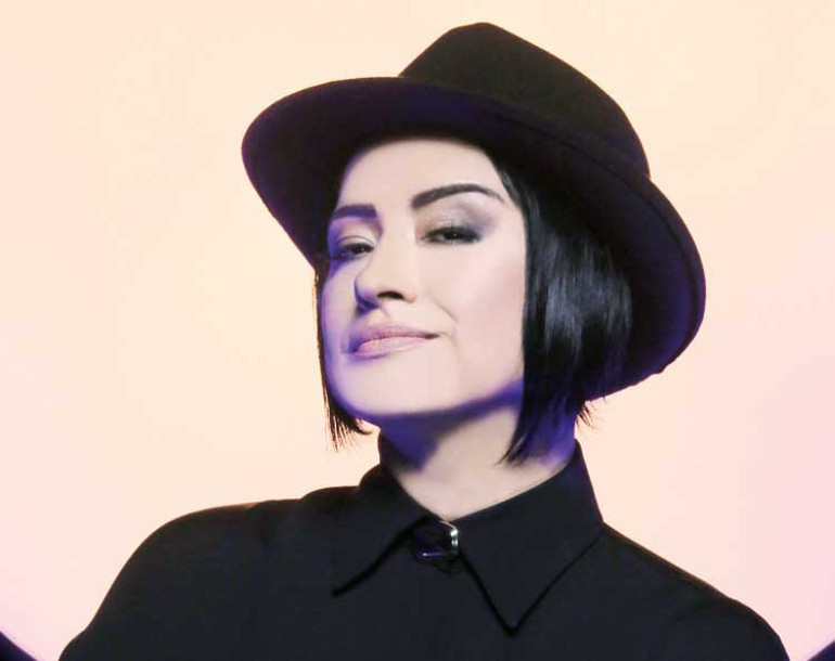 Onlar mutlu size ne oluyor