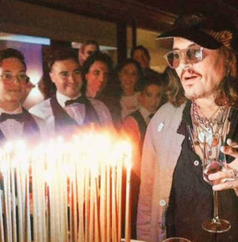 Hollywood Vampiri’ne nazar boncuğu... Johnny Depp Hürriyet’e  konuştu