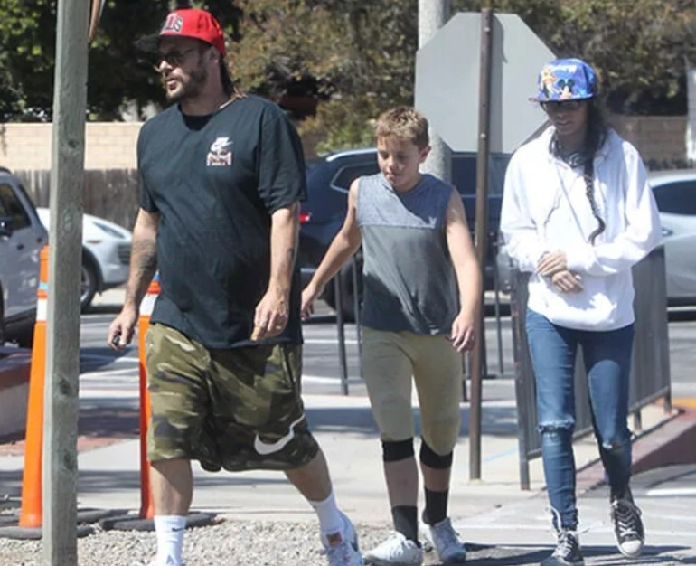 Ünlü şarkıcının ailesi endişeli: Kızımız böyle devam ederse ölüp gidecek