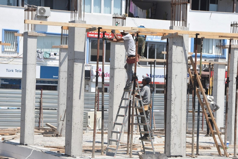 Bodrumda yasak olmasına rağmen devam eden inşaat çalışmalarına tepki