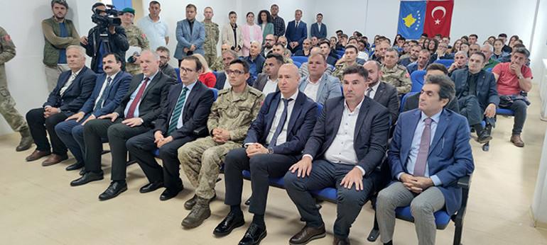 Atatürk Lisesi’nin konferans salonu açıldı