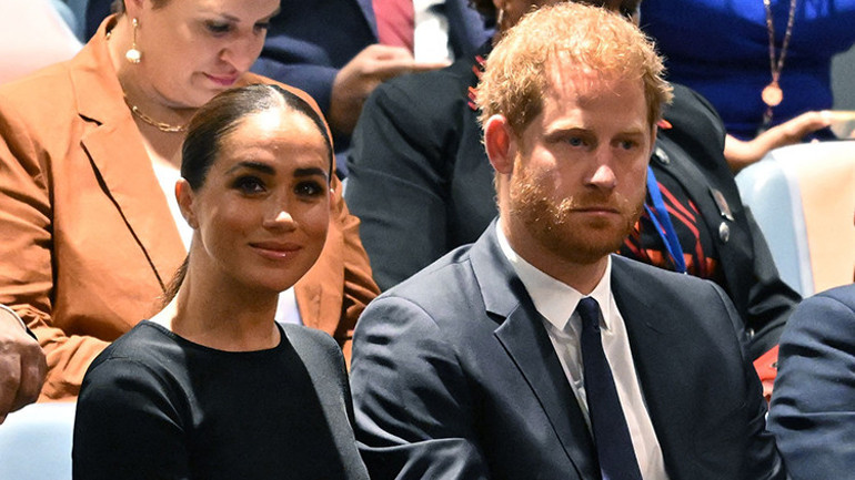 Prens Harry ve Meghan Markle’a kötü haber… Tutundukları bir dal daha koptu: Milyon dolarlık anlaşma bitti