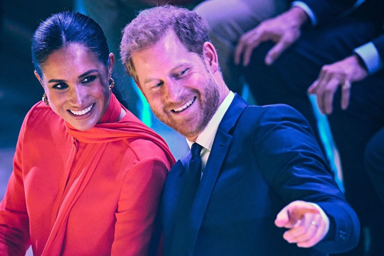 Prens Harry ve Meghan Markle’a kötü haber… Tutundukları bir dal daha koptu: Milyon dolarlık anlaşma bitti