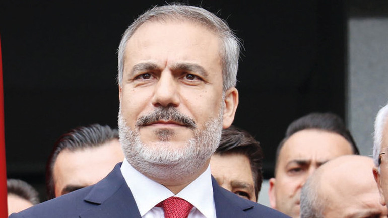 Abdüllatif Şener’in itibar harakirisi