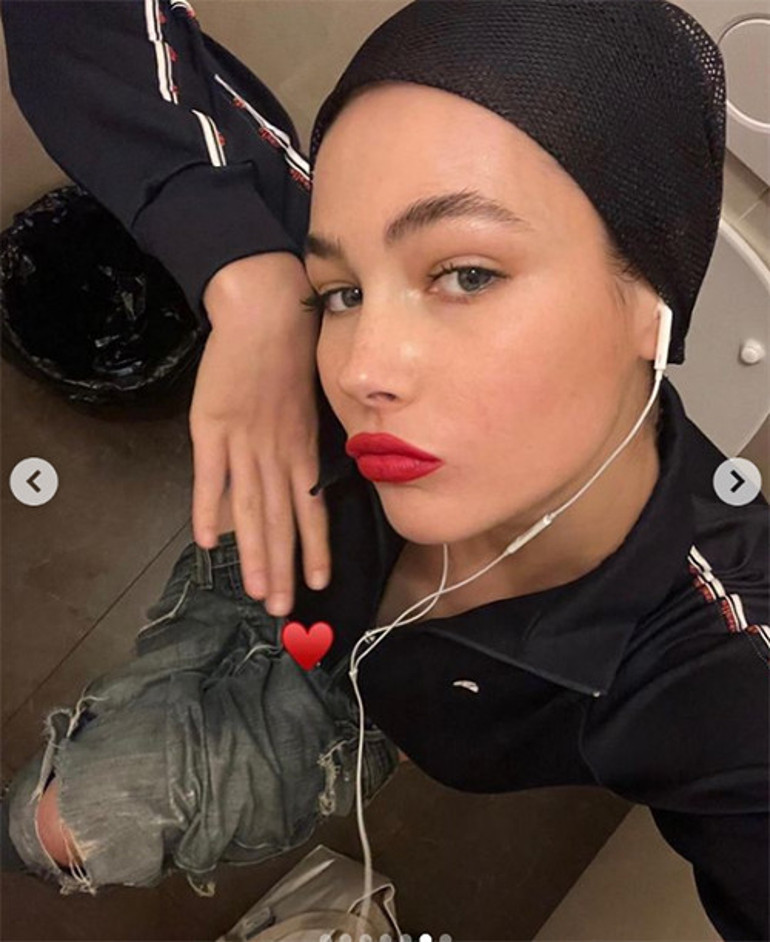 Ünlü annesi onun tahtını yaptı