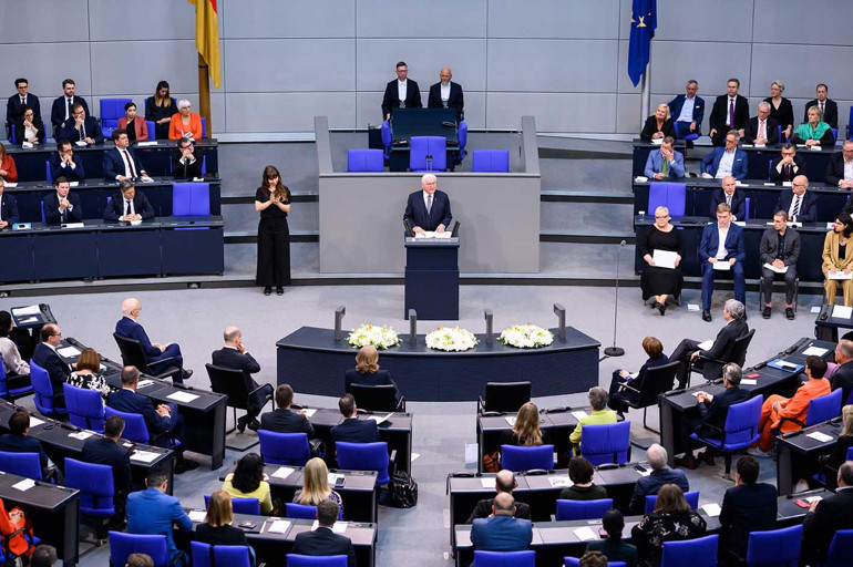 Sizler de onlara teşekkür borçlusunuz