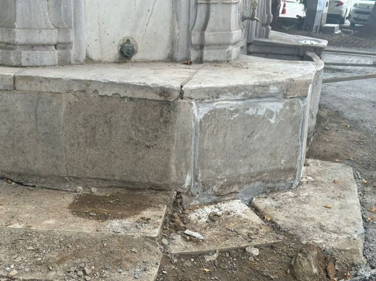 Tarihi Emirgan Çeşmesine kepçeli zarar iddiası