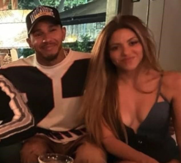 Gerard Pique, uğruna Shakira’ya ihanet ettiği genç sevgilisiyle evleniyor