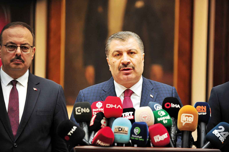 Bakan Koca’dan kızamık açıklaması: Artış var aşı takvimini aksatmayın