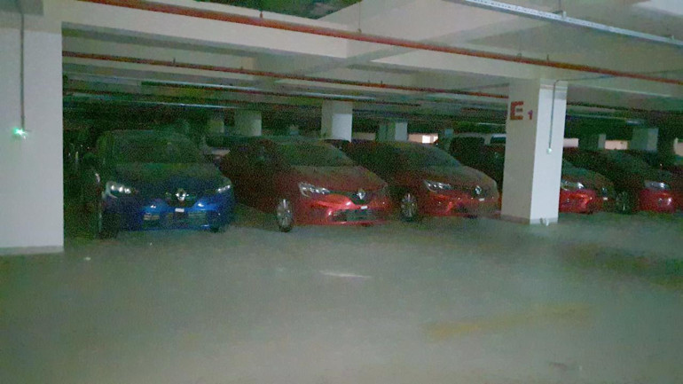 Diyarbakır Havalimanı otoparkında sıfır araç bilmecesi