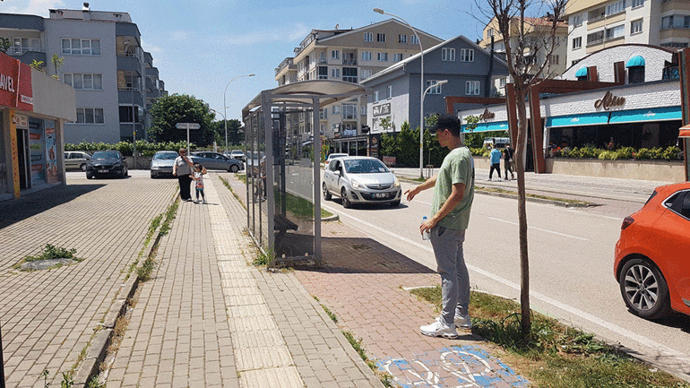 Bisiklet yolları otopark oldu