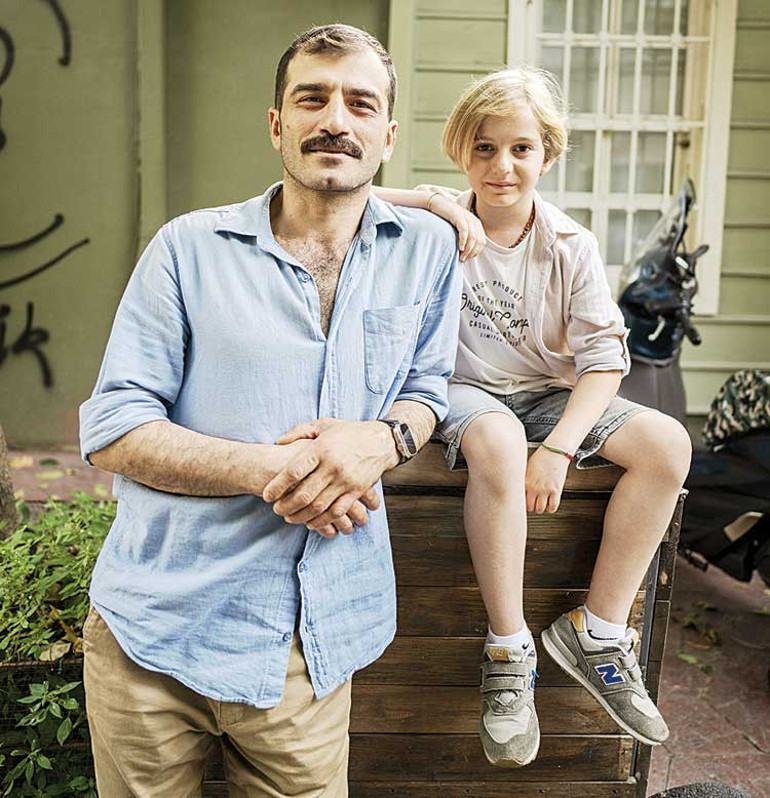 Her baba kahramandır