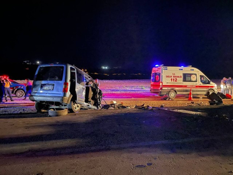 Tatil yolunda feci kazalar Acı haberler peş peşe geldi: 21 can kaybı