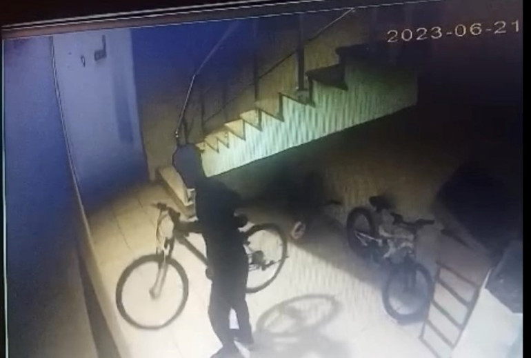 Pendikte metruk binalarda korku saçanlara baskın