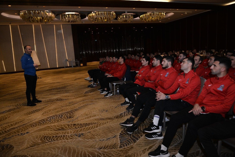Azerbaycan MHK Başkanı Barış Şimşekten Hürriyete özel açıklamalar: Federasyon asla MHKye karışmaz Yapay zeka sistemi doğru değil...
