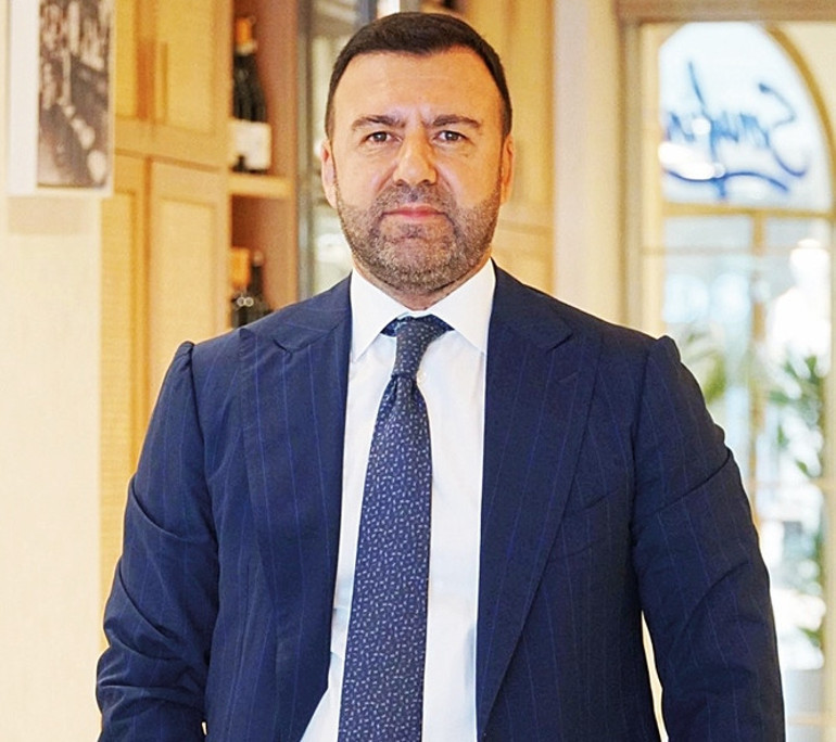 Deren’in ‘Cimbom’ aşkı