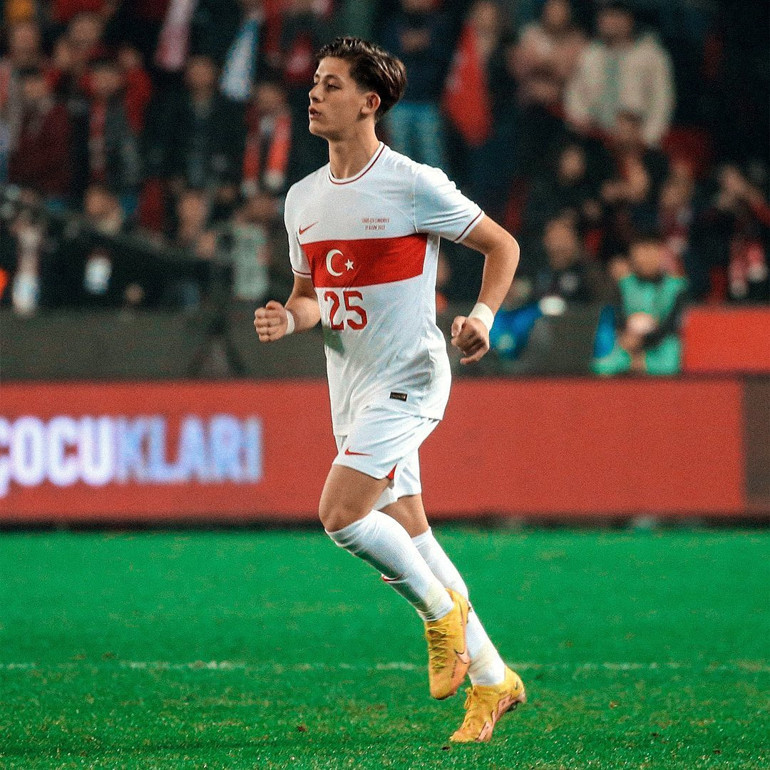 Son Dakika: Nihat Kahvecinin Arda Güler videosu çok konuşuldu O röportajda söyledikleri ortaya çıktı... Real Madrid ve Barcelona... Böyle bir teklifi kabul etmez