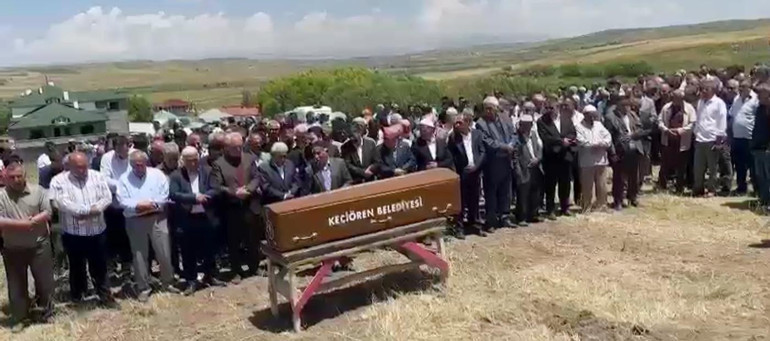 Ağrıda maganda kurşunuyla hayatını kaybeden Savcı Sayanın yeğeni toprağa verildi