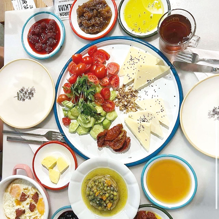 Yaz tatiline böyle bir  kahvaltı yakışır